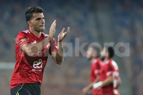 بصناعة زيزو.. "رأسية رضا" تفتتح أهداف الأهلي أمام مودرن سبورت